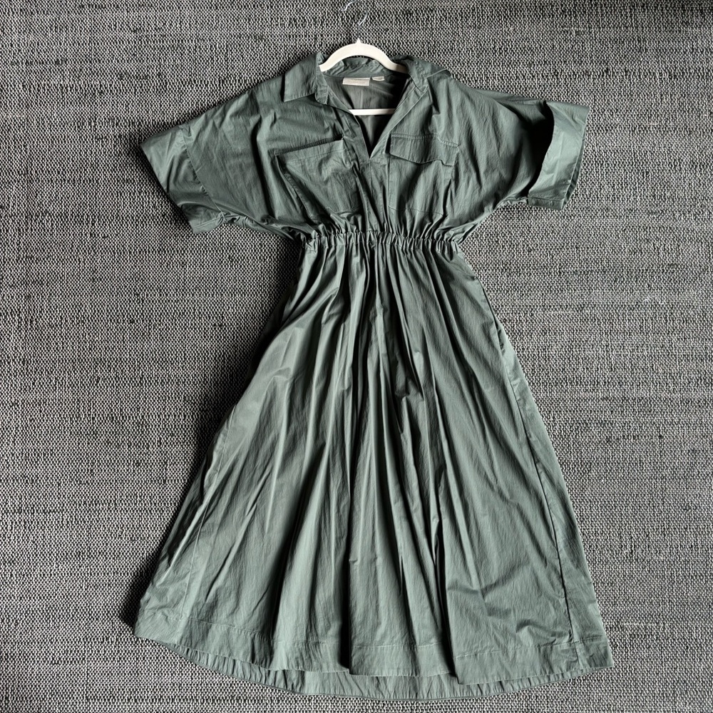 Anthropologie Maxi Cargo Dress
Size: XS
Condition: Good
